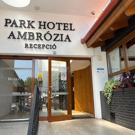 Park Hotel Ambrozia Hajdúszoboszló Exteriör bild